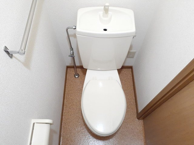Ｋ’ｓル・クープルⅠのトイレ|落ち着いた色調のトイレです
