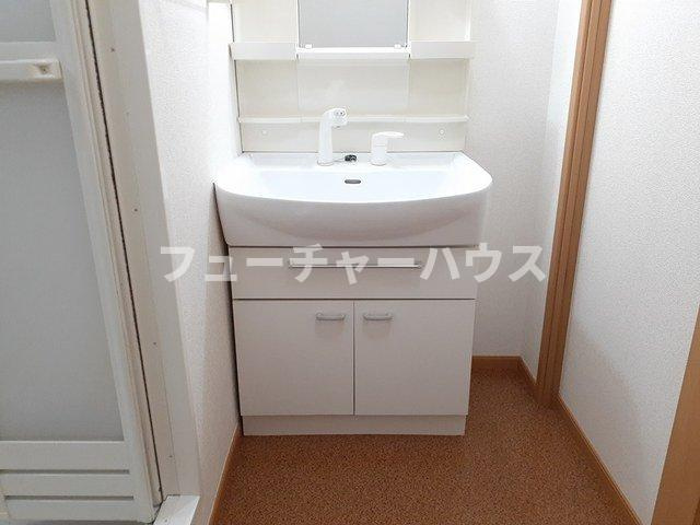 リバーコングラッツの洗面所|広い洗面スペース