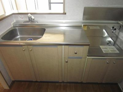 ユイマール・エフ　Ａのキッチン|コンパクトなキッチンで掃除もラクラク