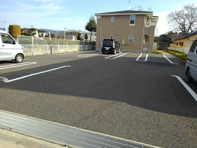メゾンＮａＮａⅡの駐車場|駐車場があります