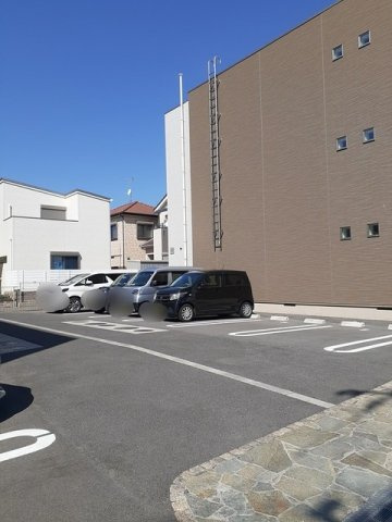 エテルノ貝塚Ｂの駐車場