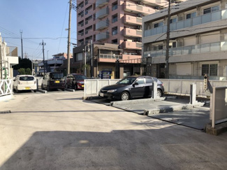 【駐車場】