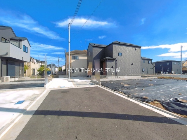 『八王子市新築戸建て』八王子市上壱分方町359-5【仲介手数料無料】　２４－２期の前面道路含む現地写真|～仲介手数料無料☆八王子ひなた不動産～八王子市上壱分方町　新築戸建て