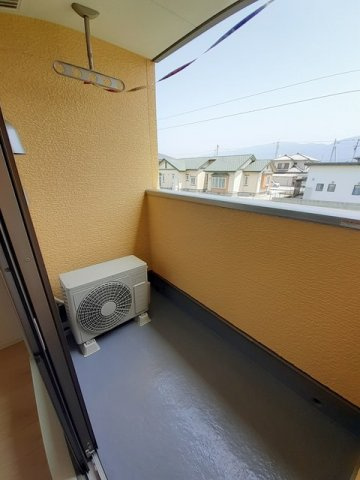 ミニョン　ノンブリル川之江Ａのバルコニー