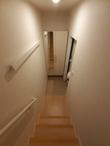 ミニョン　ノンブリル川之江Ａの玄関