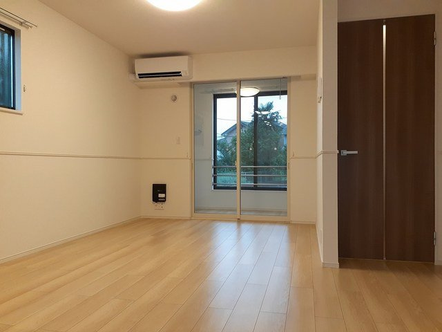 ノーブルＢの居間・リビング