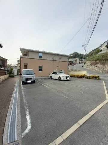 カーサ　アリスの駐車場