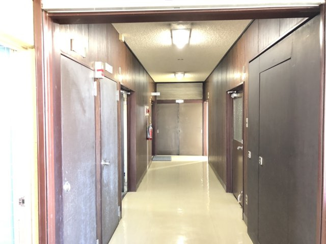オクムラビルのロビー