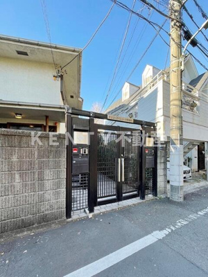 【エントランス】 | チェリーアベニュー田園調布 | ゆとりのあるエントランスです