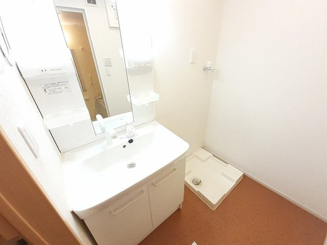 スピカササギⅡの洗面所|コンパクトで使いやすい洗面所