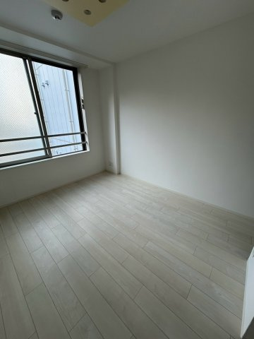 名古屋市中区千代田５丁目の賃貸マンションの居間・リビング