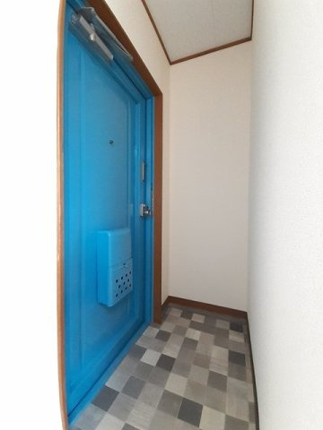 天神マンションの玄関