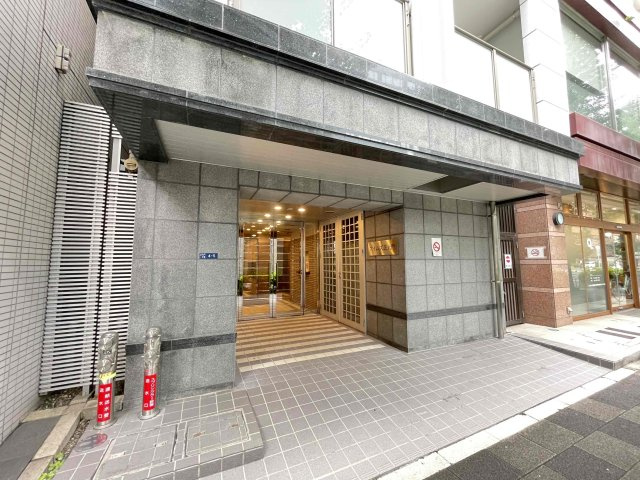 アイムズ芝大門のエントランス