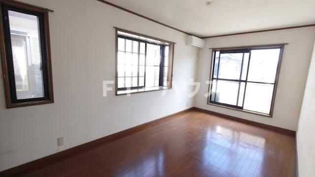 市川市北方町４丁目戸建の寝室