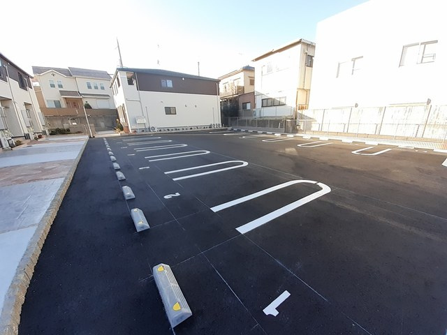 ティーズ　カーサソレアードⅠの駐車場