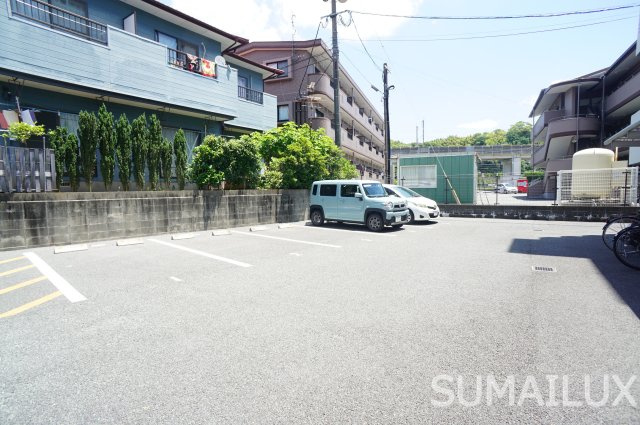 熊本市西区池田４丁目の賃貸マンションの駐車場
