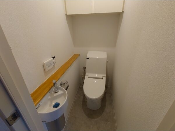 Ambiente 泉のトイレ