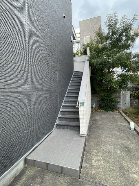 グランパーク城南イーストのエントランス