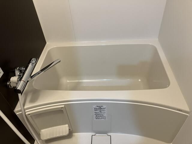 秀和田町レジデンスの浴室