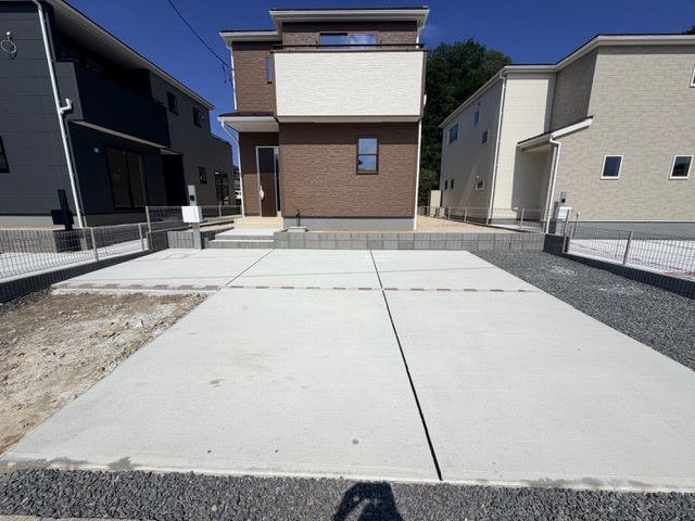 【新築戸建】　いわき市常磐下船尾町1期　長期優良住宅　全3棟の駐車場|2号棟写真　カースペースです。