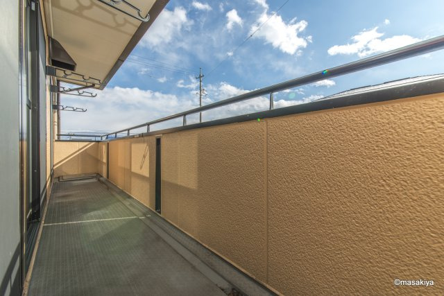 ツインコートのバルコニー