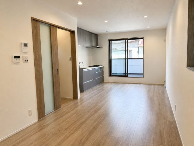嵯峨中又町の居間・リビング