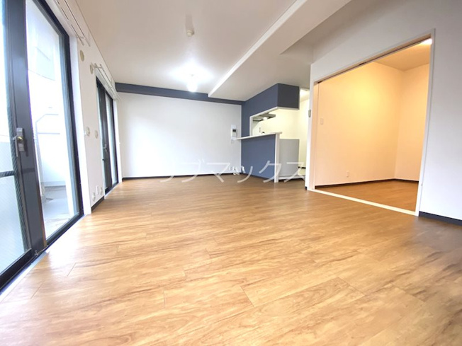 【居間・リビング】サンプラザ本山南
