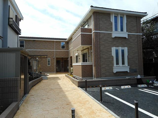 調布市布田５丁目のアパート