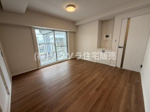 守口ハイライフB棟の居間・リビング|LDK12.3帖
■物件内覧・資金計画相談・住宅ローン相談、リフォーム相談、お問合せ受付中■
※当日・翌日のご内覧、ご相談はお電話でのお問合せがスムーズです！