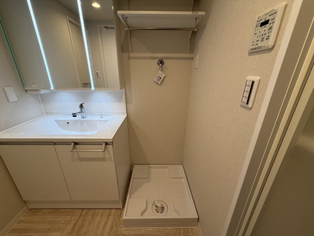 守口ハイライフB棟のランドリースペース|ドラム式も設置可能
■物件内覧・資金計画相談・住宅ローン相談、リフォーム相談、お問合せ受付中■
※当日・翌日のご内覧、ご相談はお電話でのお問合せがスムーズです！