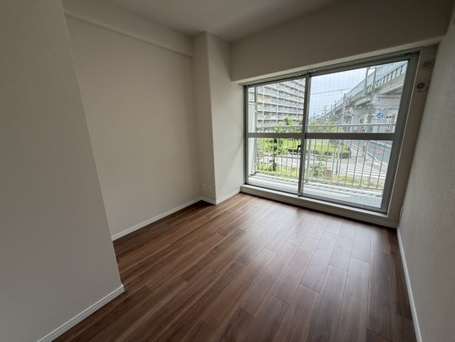 守口ハイライフB棟の子供部屋|洋室4.3帖
■物件内覧・資金計画相談・住宅ローン相談、リフォーム相談、お問合せ受付中■
※当日・翌日のご内覧、ご相談はお電話でのお問合せがスムーズです！