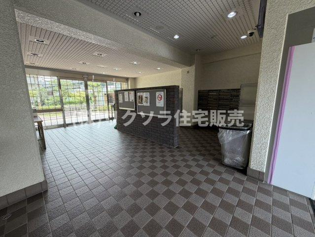 守口ハイライフB棟のエントランス|内部
■物件内覧・資金計画相談・住宅ローン相談、リフォーム相談、お問合せ受付中■
※当日・翌日のご内覧、ご相談はお電話でのお問合せがスムーズです！