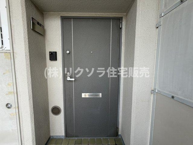 守口ハイライフB棟の玄関|■物件内覧・資金計画相談・住宅ローン相談、リフォーム相談、お問合せ受付中■
※当日・翌日のご内覧、ご相談はお電話でのお問合せがスムーズです！