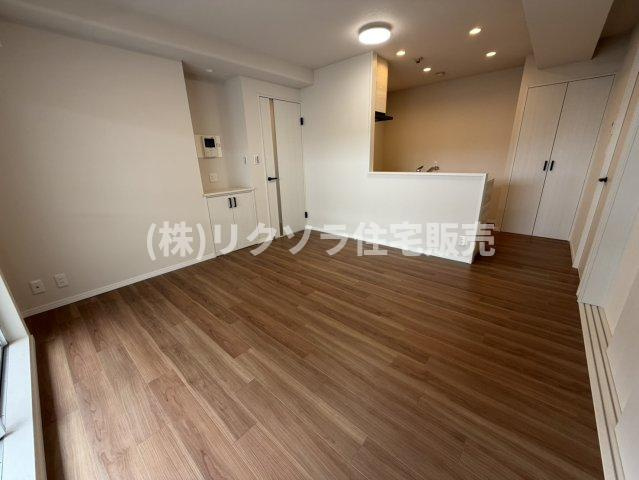守口ハイライフB棟の居間・リビング|LDK12.3帖
■物件内覧・資金計画相談・住宅ローン相談、リフォーム相談、お問合せ受付中■
※当日・翌日のご内覧、ご相談はお電話でのお問合せがスムーズです！