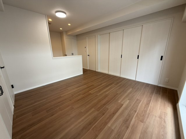 守口ハイライフB棟の居間・リビング|LDK12.3帖
■物件内覧・資金計画相談・住宅ローン相談、リフォーム相談、お問合せ受付中■
※当日・翌日のご内覧、ご相談はお電話でのお問合せがスムーズです！