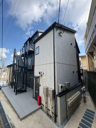 ヒルズ妙蓮寺の外観