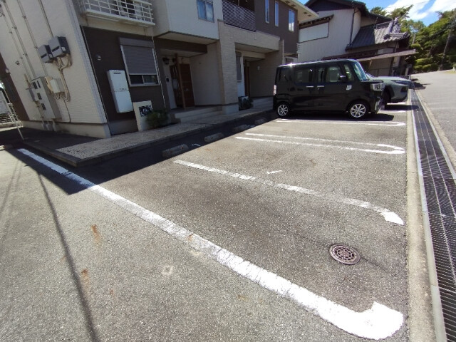 オリーヴォの駐車場