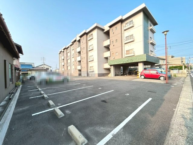 第2丸博ビルの駐車場
