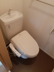 シンプルで使いやすいトイレです