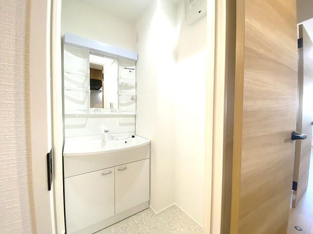 スマイラス西川口の独立洗面台