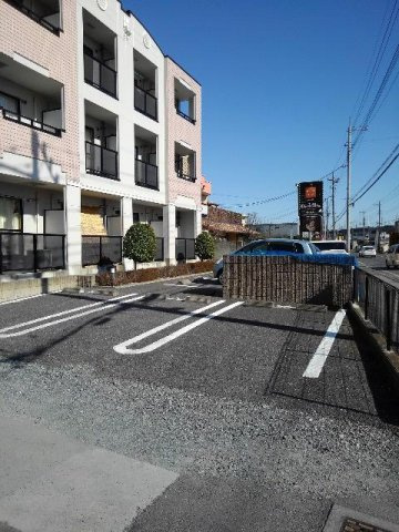 駐車場に車を止められます
