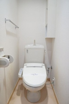シンプルで使いやすいトイレです