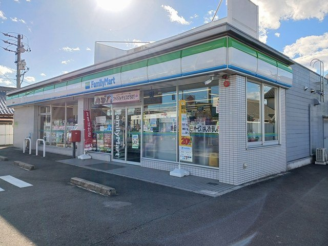 サニー　ヴィラＢの周辺|ファミリーマート　犬山南店まで310m