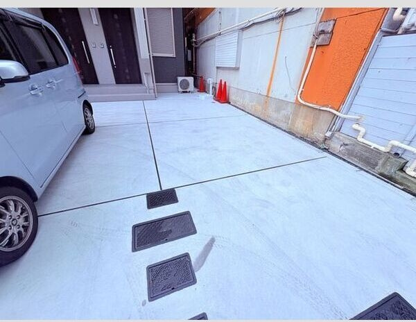 アーバンの駐車場