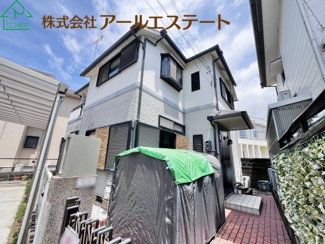 加古川市加古川町北在家　　山陽電鉄「尾上の松駅」徒歩13分の玄関