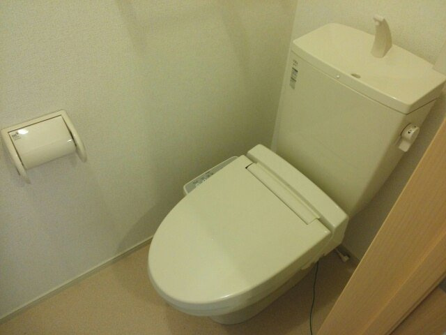 【トイレ】 | カーサコルティーレ　Ⅰ | ゆったりとした空間のトイレです