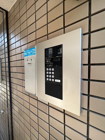 シャルマンフジ出屋敷弐番館の外観