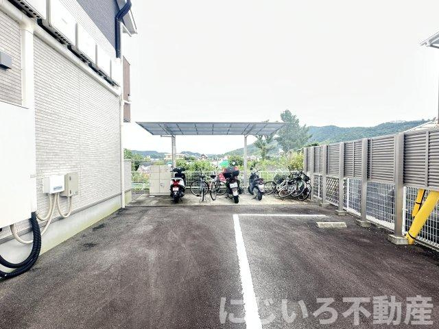 SunLuce見能林の駐車場