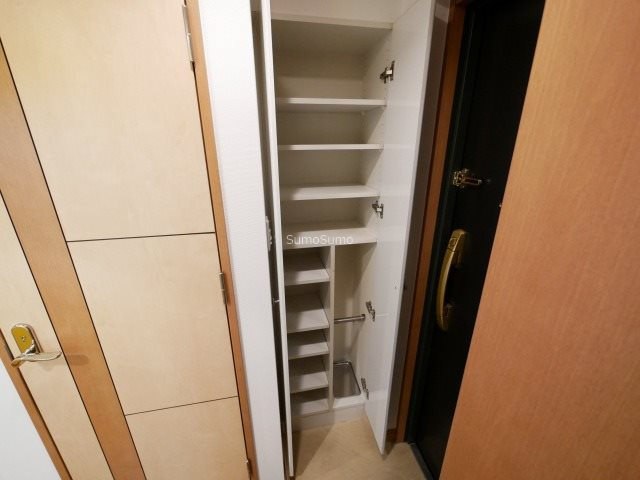 プレサンス本町リアルシティの収納