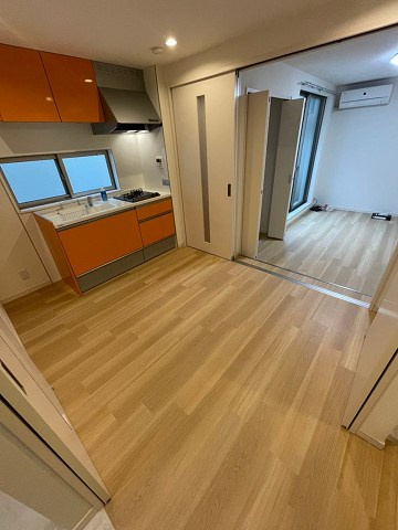 CRASIS今津駅前の居間・リビング